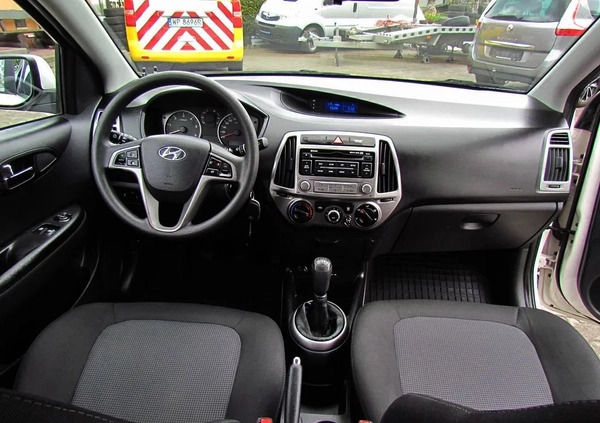 Hyundai i20 cena 18800 przebieg: 216000, rok produkcji 2013 z Ropczyce małe 172
